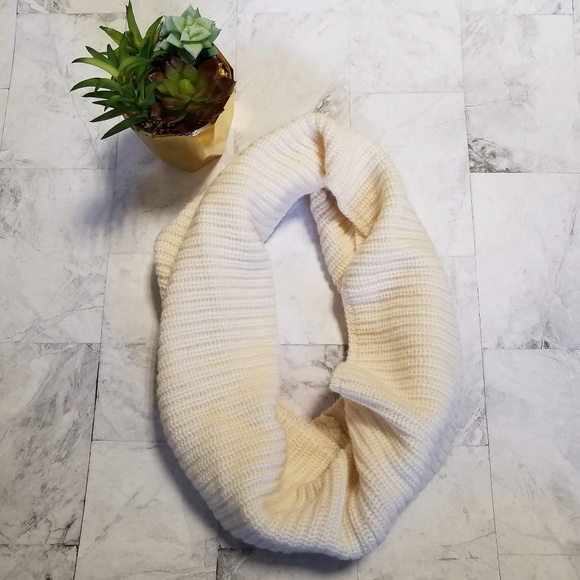 Cream Off White Rib Knit Winter Infinity Scarf - Picture 3 of 7